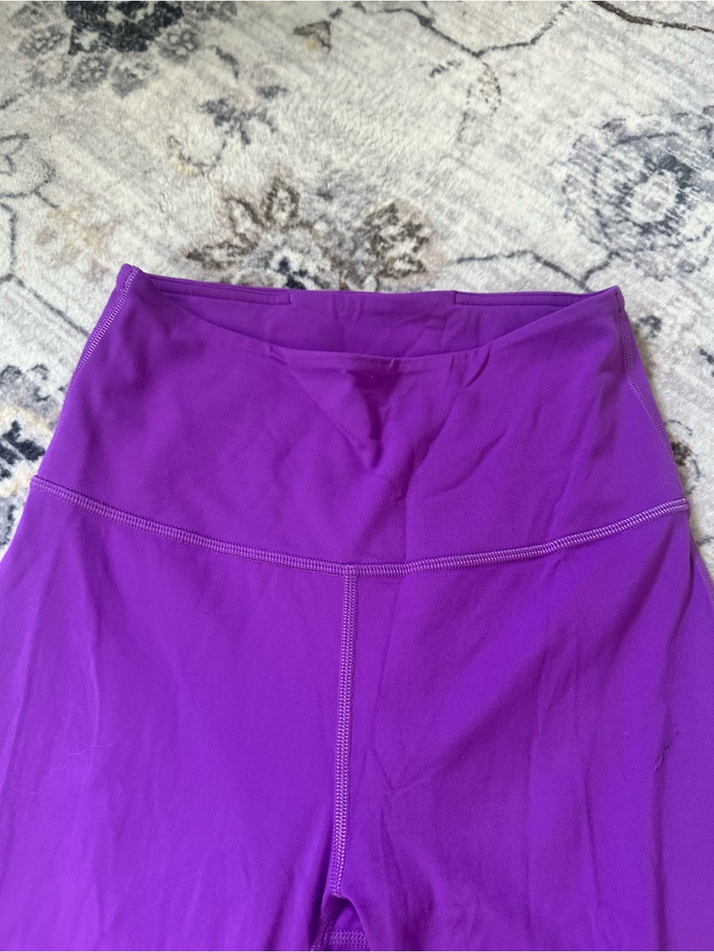 Lululemon Groove Leggings
Moonlit Magenta Size 4 - Picture 4 of 7